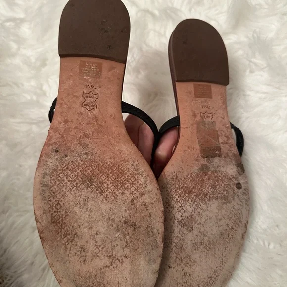 Tory Burch Mini Miller Leather Thing Sandals - Picture 2 of 6